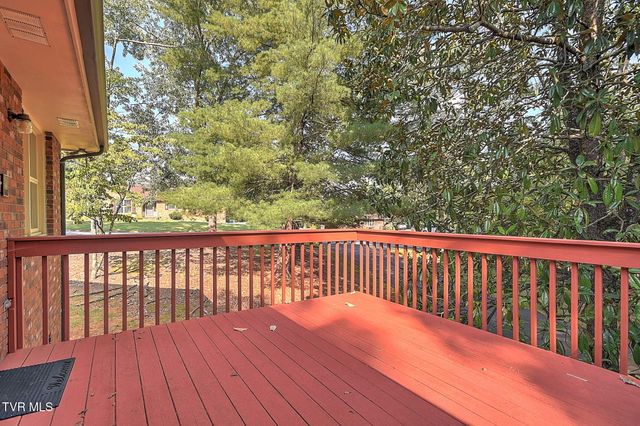 2301 Norwich Place, Kingsport, TN 37660