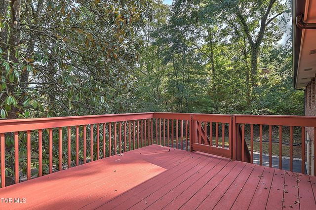 2301 Norwich Place, Kingsport, TN 37660