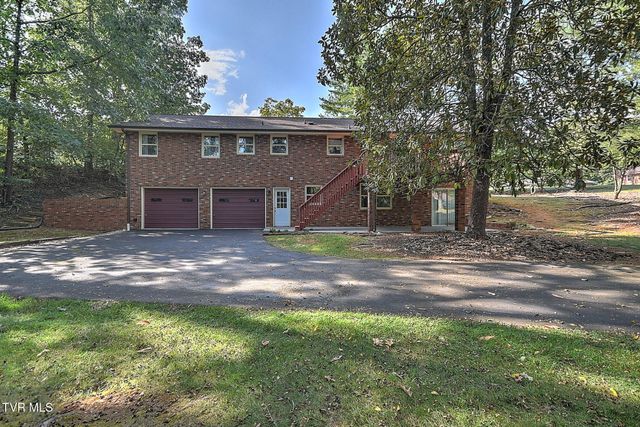 2301 Norwich Place, Kingsport, TN 37660