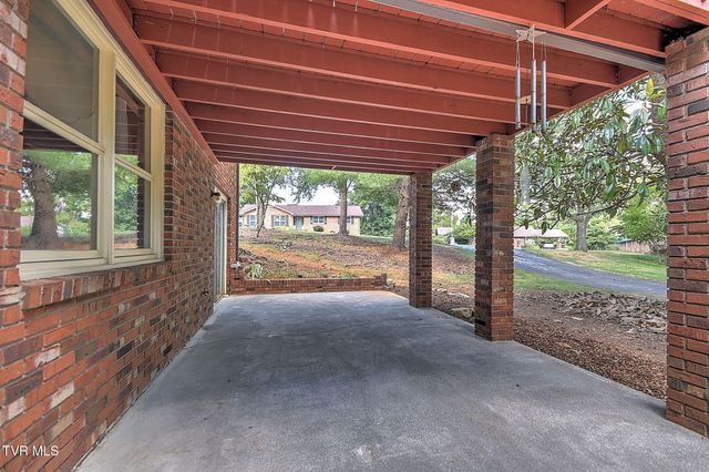 2301 Norwich Place, Kingsport, TN 37660