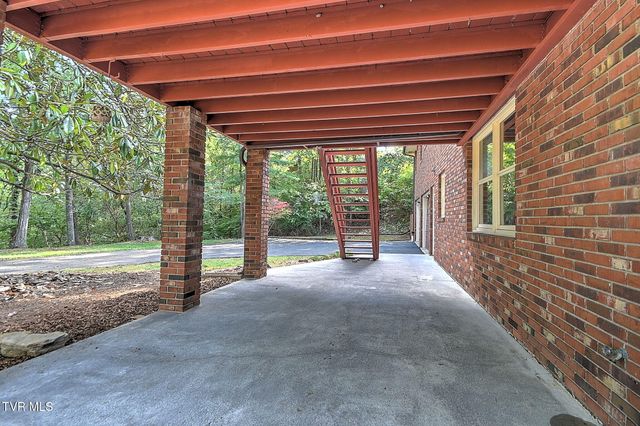 2301 Norwich Place, Kingsport, TN 37660