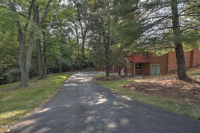 2301 Norwich Place, Kingsport, TN 37660