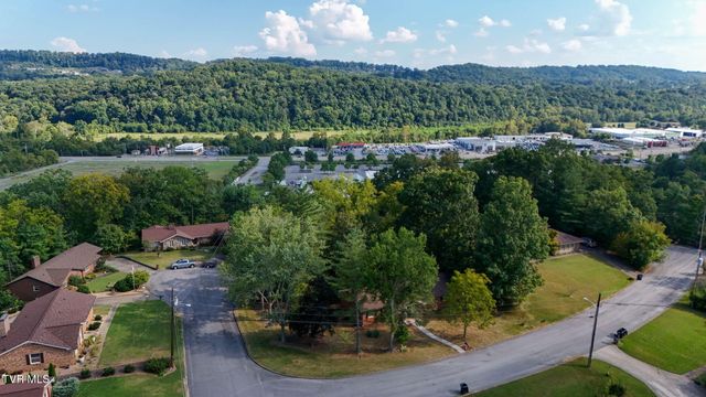 2301 Norwich Place, Kingsport, TN 37660