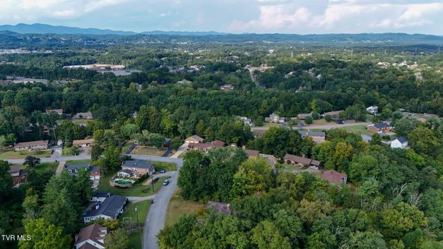 2301 Norwich Place, Kingsport, TN 37660