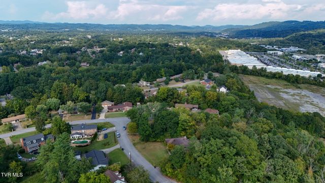 2301 Norwich Place, Kingsport, TN 37660