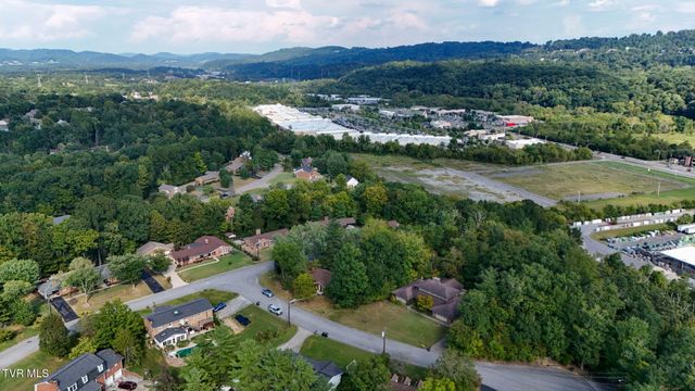2301 Norwich Place, Kingsport, TN 37660