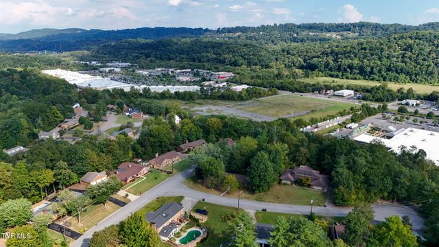 2301 Norwich Place, Kingsport, TN 37660