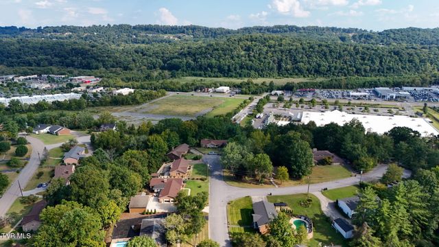 2301 Norwich Place, Kingsport, TN 37660