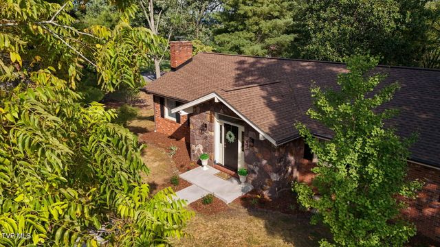 2301 Norwich Place, Kingsport, TN 37660