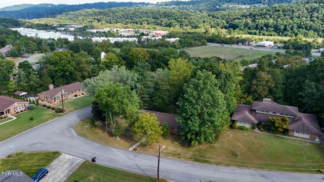 2301 Norwich Place, Kingsport, TN 37660