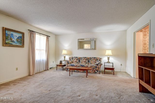 2301 Norwich Place, Kingsport, TN 37660