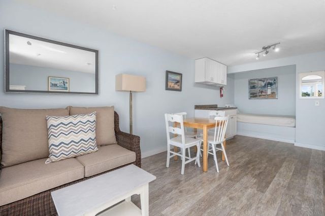 132 Shore Road 7, Truro, MA 02652