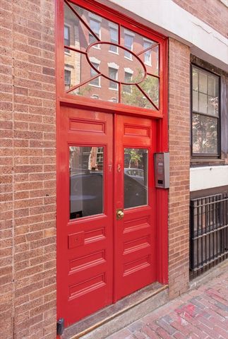 78 Phillips St 3, Boston, MA 02114
