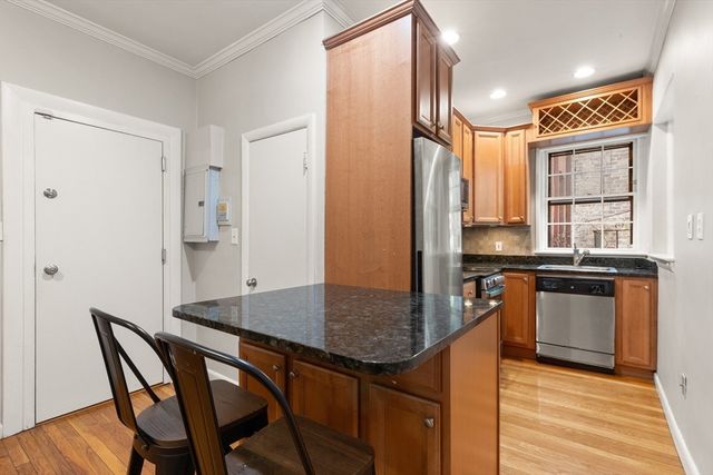 78 Phillips St 3, Boston, MA 02114