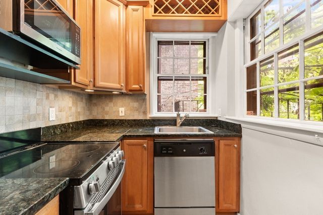 78 Phillips St 3, Boston, MA 02114