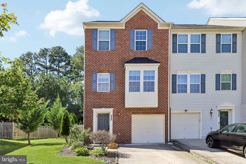 255 WOODSTREAM BLVD, Stafford, VA 22556