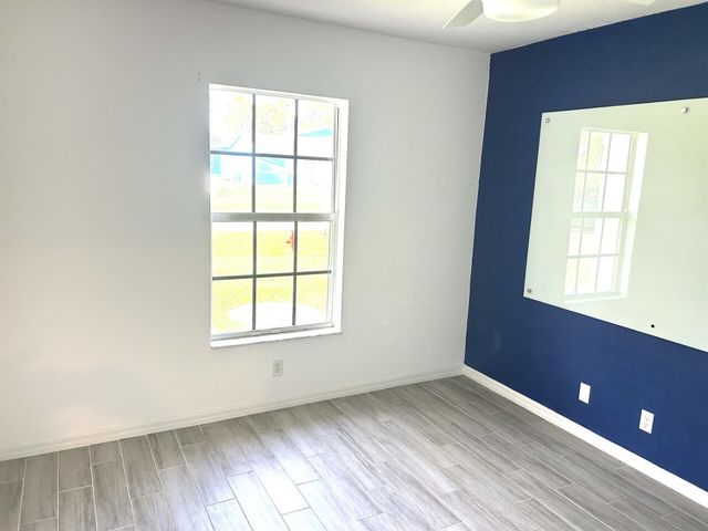 2549 SE Tiger Avenue, Port St Lucie, FL 34952