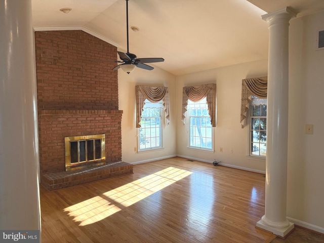 8069 ALEXANDER PL, La Plata, MD 20646