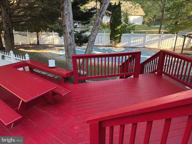 8069 ALEXANDER PL, La Plata, MD 20646