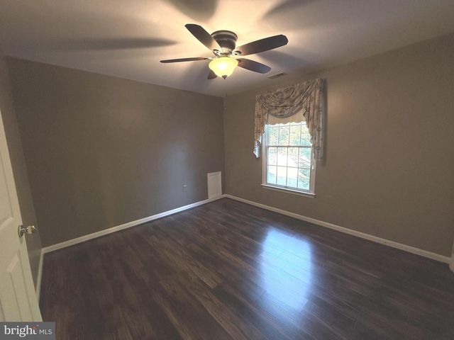 8069 ALEXANDER PL, La Plata, MD 20646