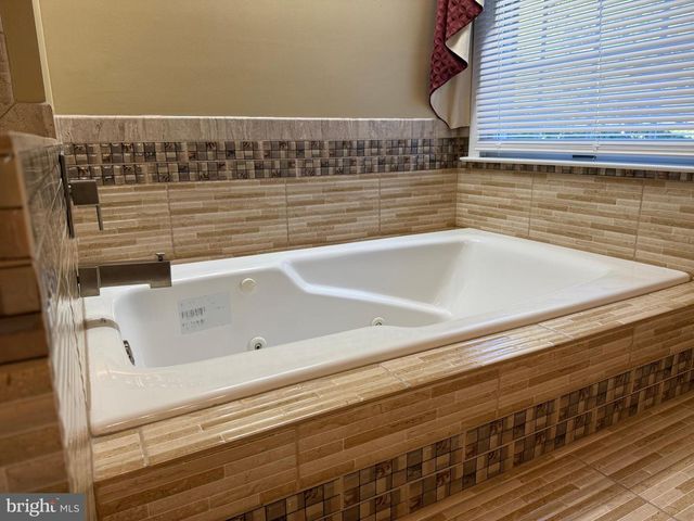 8069 ALEXANDER PL, La Plata, MD 20646