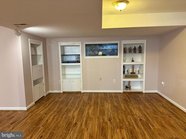 8069 ALEXANDER PL, La Plata, MD 20646