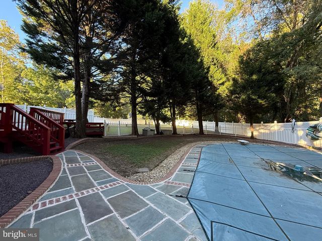 8069 ALEXANDER PL, La Plata, MD 20646