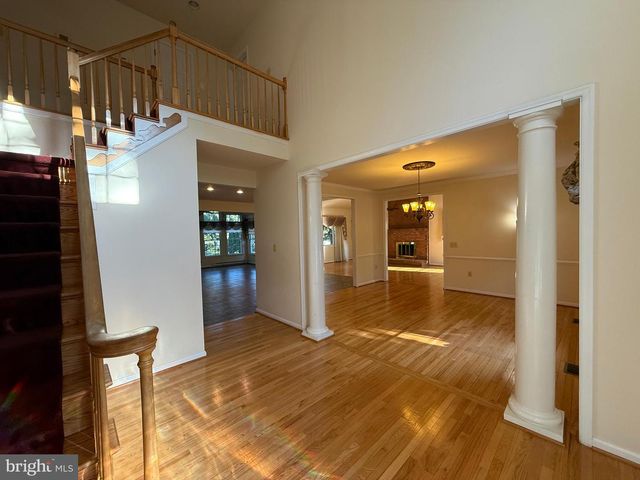 8069 ALEXANDER PL, La Plata, MD 20646