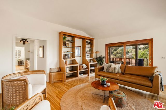 4172 Sea View Lane, Los Angeles, CA 90065