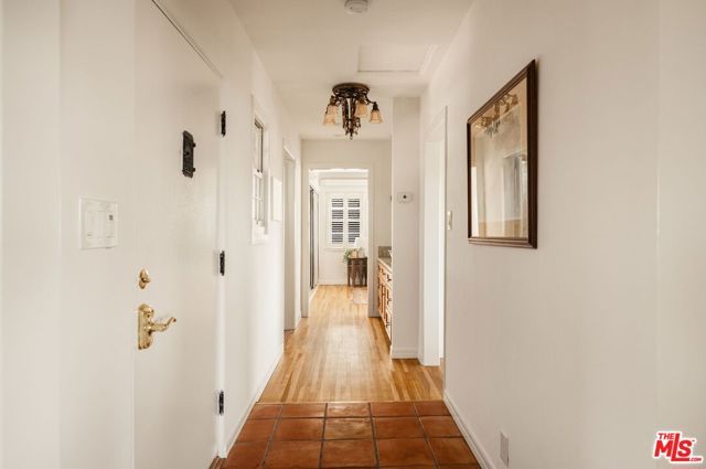 4172 Sea View Lane, Los Angeles, CA 90065