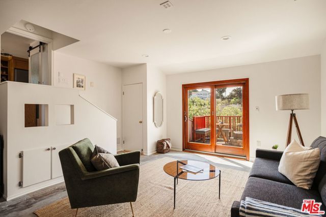4172 Sea View Lane, Los Angeles, CA 90065