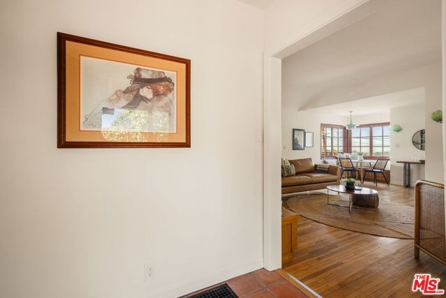 4172 Sea View Lane, Los Angeles, CA 90065