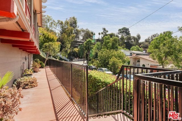 4172 Sea View Lane, Los Angeles, CA 90065