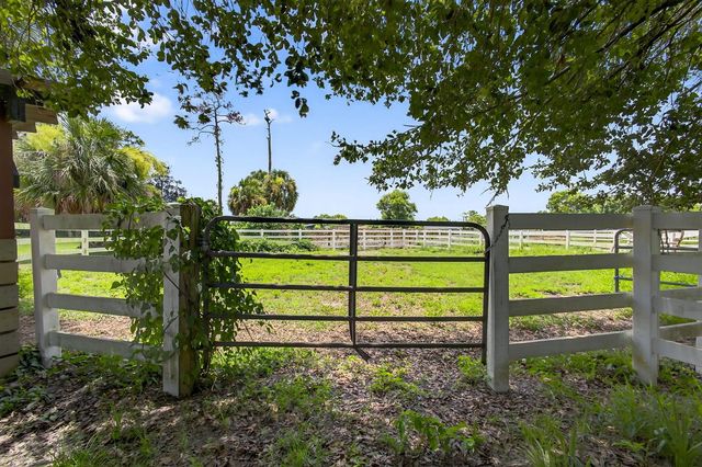 14095 Biddex Road, Loxahatchee, FL 33470