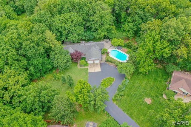 1221 Bridge Park Drive, Alton, IL 62002