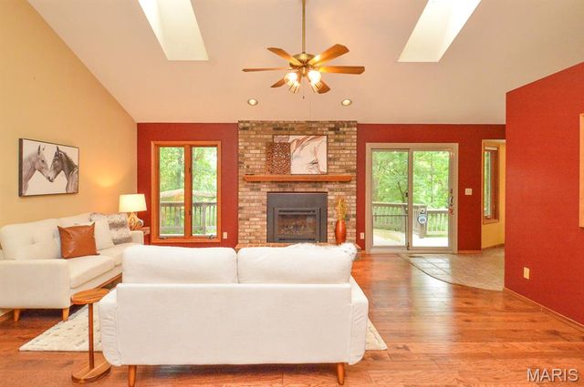 1221 Bridge Park Drive, Alton, IL 62002