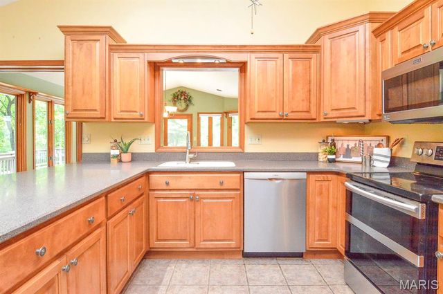 1221 Bridge Park Drive, Alton, IL 62002
