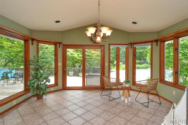 1221 Bridge Park Drive, Alton, IL 62002