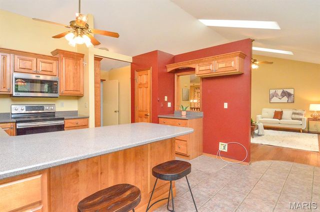 1221 Bridge Park Drive, Alton, IL 62002