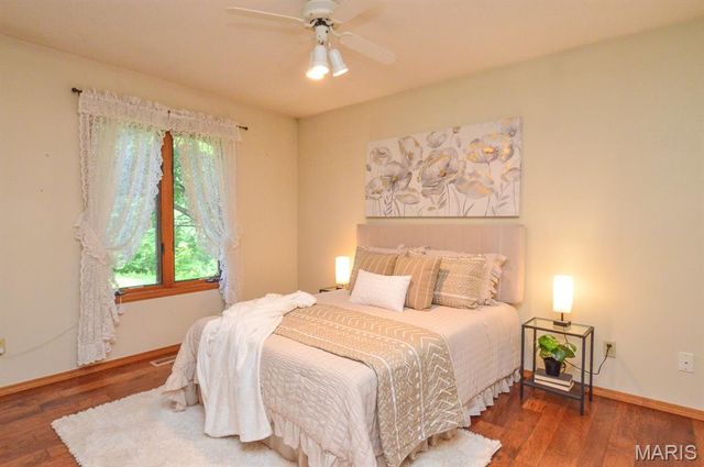 1221 Bridge Park Drive, Alton, IL 62002