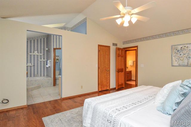 1221 Bridge Park Drive, Alton, IL 62002