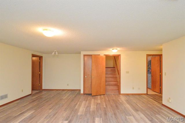 1221 Bridge Park Drive, Alton, IL 62002