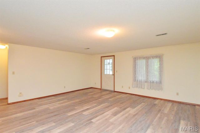 1221 Bridge Park Drive, Alton, IL 62002