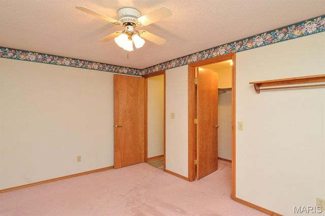 1221 Bridge Park Drive, Alton, IL 62002