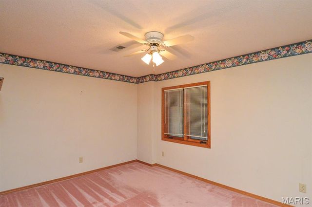1221 Bridge Park Drive, Alton, IL 62002