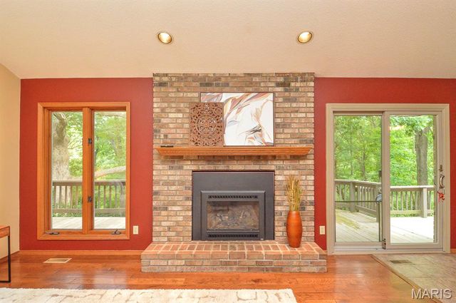 1221 Bridge Park Drive, Alton, IL 62002
