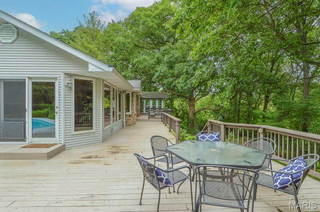 1221 Bridge Park Drive, Alton, IL 62002