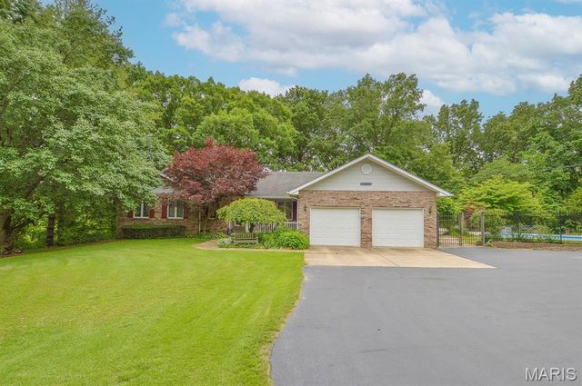 1221 Bridge Park Drive, Alton, IL 62002