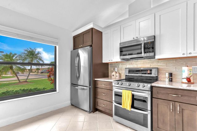 7655 SE Sugar Sand Circle, Hobe Sound, FL 33455