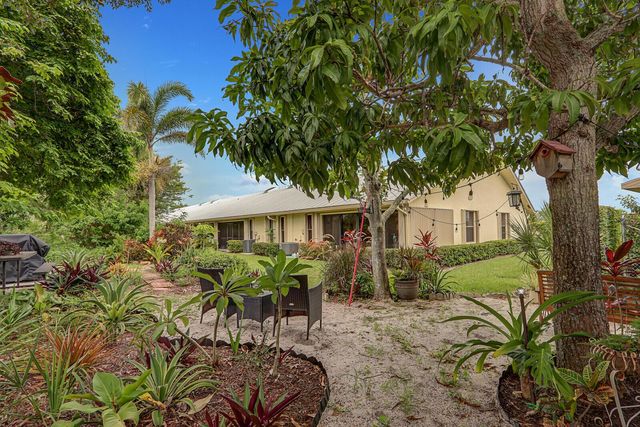 7655 SE Sugar Sand Circle, Hobe Sound, FL 33455
